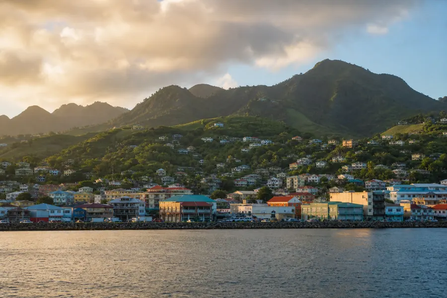 Illustration photographique : une vue éditoriale de Kingstown, Saint-Vincent-et-les-Grenadines.