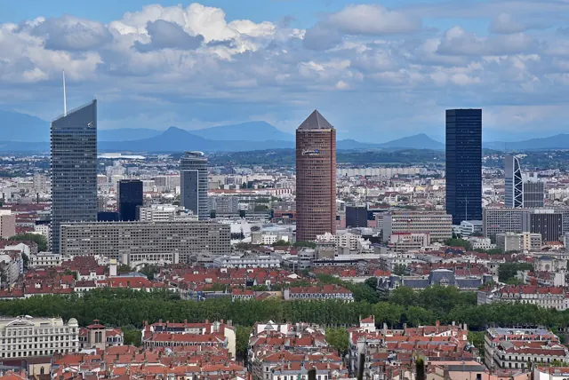 Les tours du quartier de la Part-Dieu à Lyon.